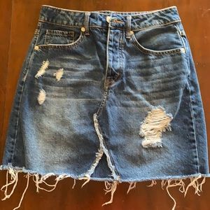 Like new destroyed Jean skirt size small